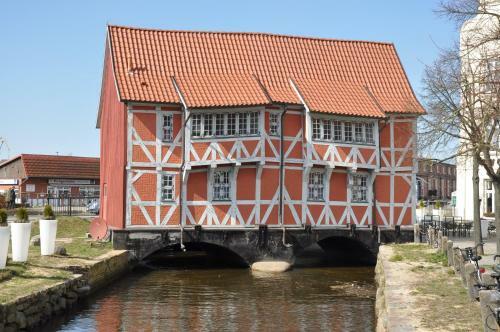 Emilias H�s, Reethaus In Der Bucht Von Wismar