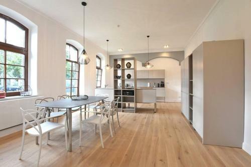 6,5 Luxury Room Apartment - Central Zwickau