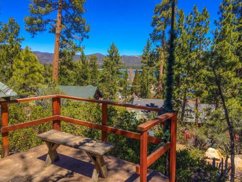 Albergue Ith Big Bear Mountain Adventure Lodge
