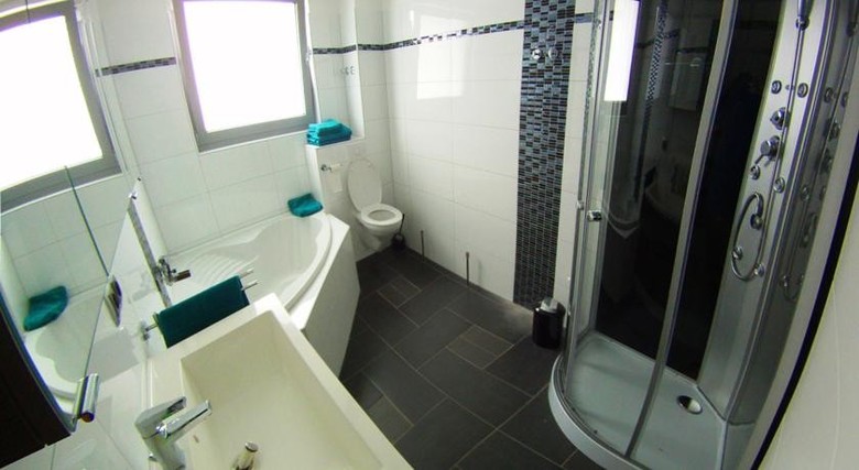 Apartment L�we