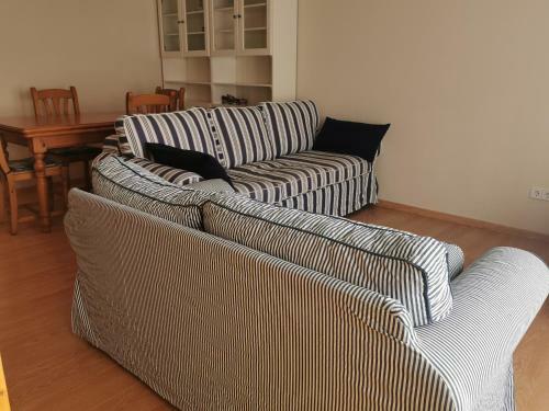 Apartamento D�plex En Urbanizaci�n Privada Ampuero