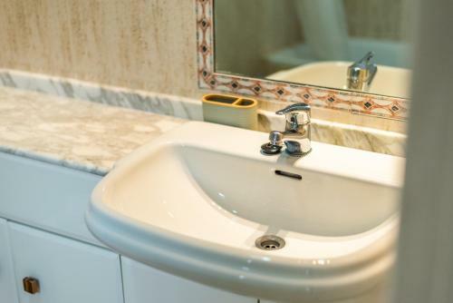 Apartamento Tuguest Grisolia House