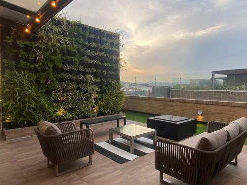 Apartamento De Dos Habitaciones Con Balcon