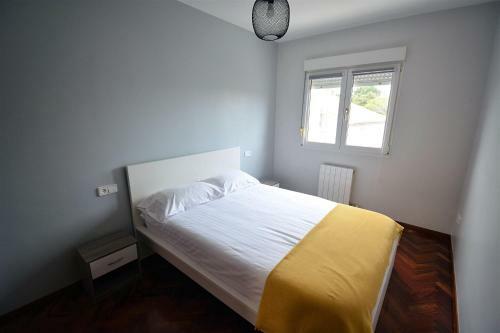 Apartamento Piso Con Parking En Fefi�anes