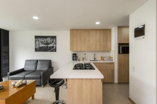 Apartamento Hermoso Apto En Poblado Con Vista Al Bosque