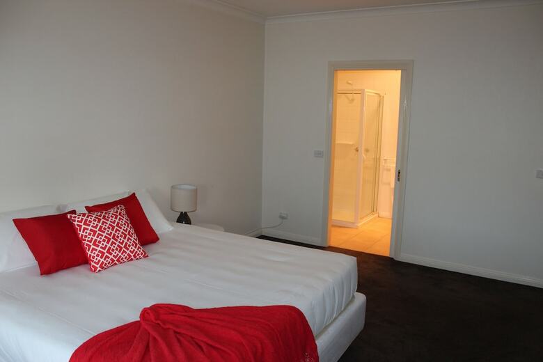 Hotel Seymours On Lydiard