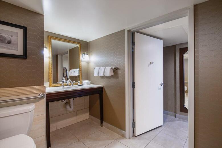 Sheraton Red Deer Hotel