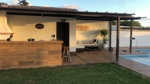 Chalet Con Piscina Y Barbacoa