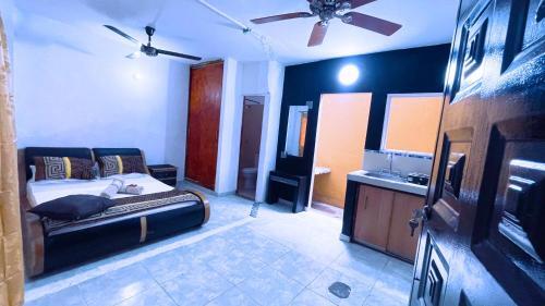 Hostal Historic House Santa Marta
