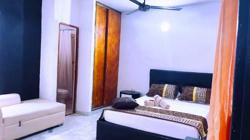Hostal Historic House Santa Marta