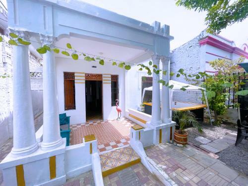 Hostal Historic House Santa Marta