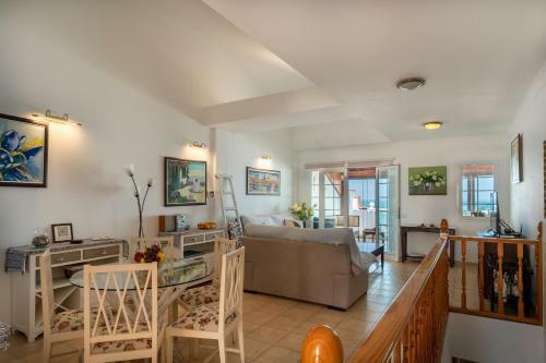 Holidayvilla Marina 2- Beachfront, Wifi , Sea View By Holidayshome