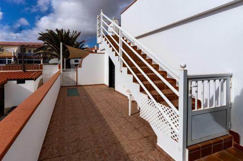 Holidayvilla Marina 2- Beachfront, Wifi , Sea View By Holidayshome