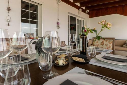 Holidayvilla Marina 2- Beachfront, Wifi , Sea View By Holidayshome