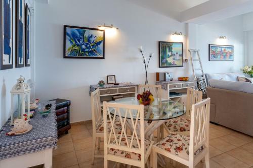 Holidayvilla Marina 2- Beachfront, Wifi , Sea View By Holidayshome