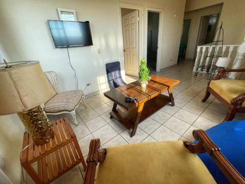 Ensenada Cute 3 Bdr Home Near Beach Near Downtown