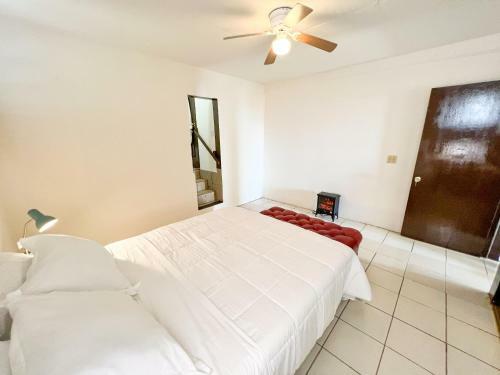 Ith Lazy Lobster Surf Hostel & Cowork