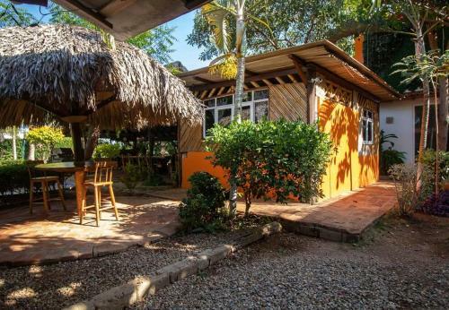 Casa Surya - Holiday Villa With Ocean View