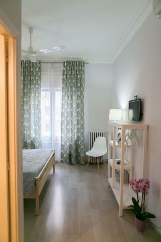 Hostal Blanc Guest House