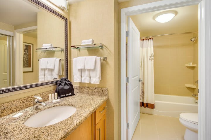 Hotel Residence Inn By Marriott Calgary Airport