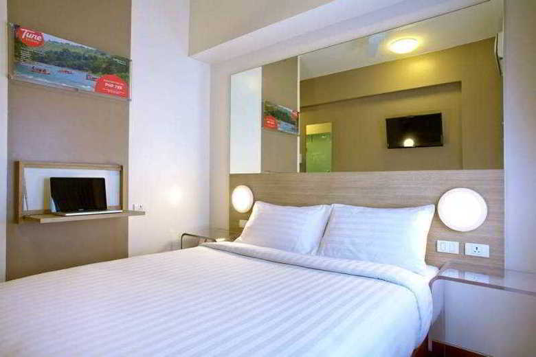 Tune Hotel Aseana City