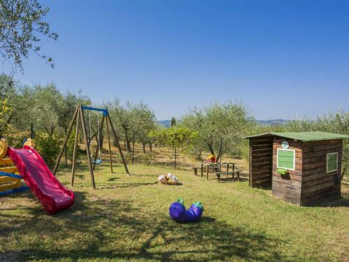 Splendid Farmhouse In Castelfiorentino With Garden