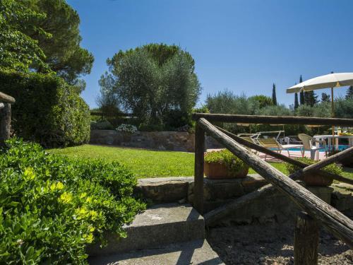 Splendid Farmhouse In Castelfiorentino With Garden