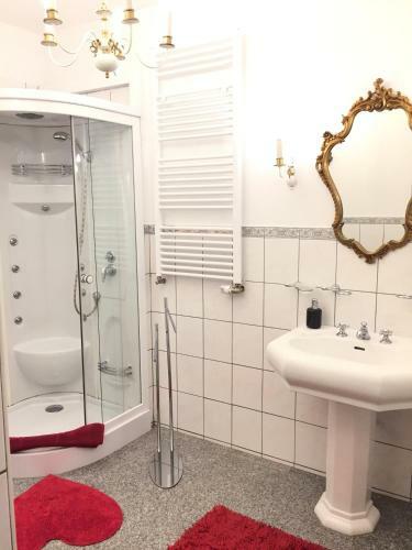 Hotel K�nigreich Romkerhall