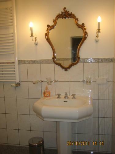 Hotel K�nigreich Romkerhall