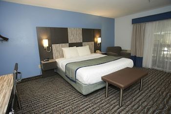 Hotel Sandwich Lodge & Resort