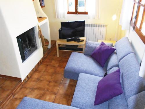 Holiday Home Passeig Del Serrat L�ocata