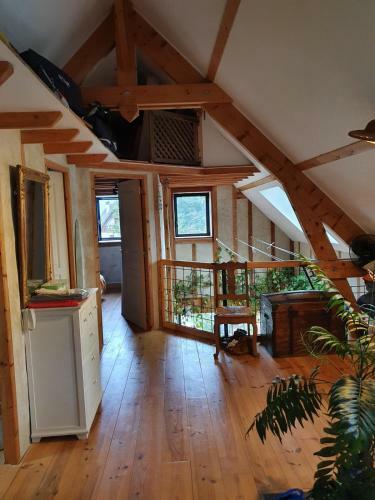 Maison Atypique Et Chaleureuse Dans La Nature