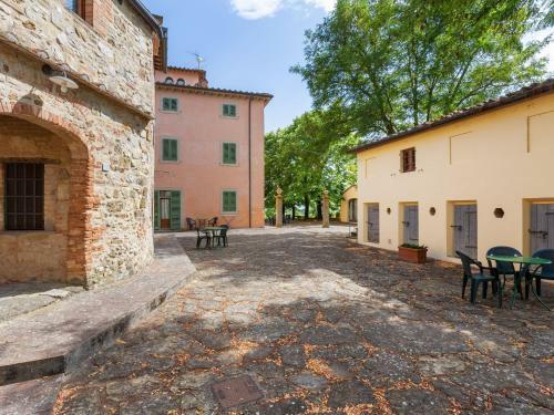 Cozy Apartment In Barberino Val D'elsa With Private Pool