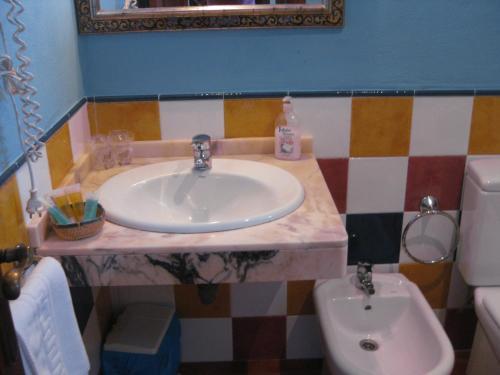 Hotel El Cascape�as De La Alpujarra