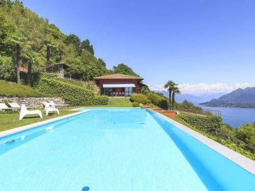 Villa Falcone 5 Bedrooms 10 Pax