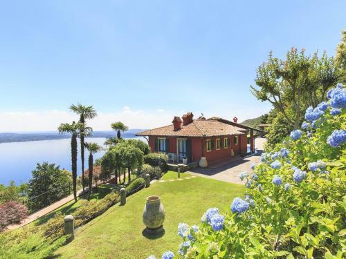 Villa Falcone 5 Bedrooms 10 Pax