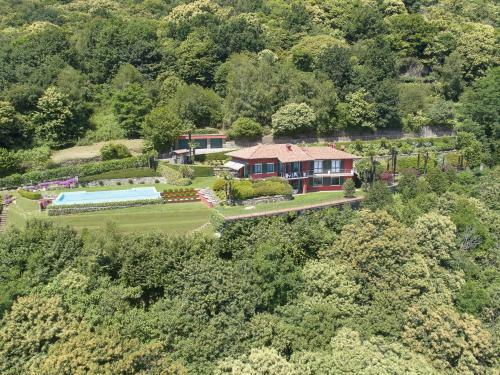 Villa Falcone 5 Bedrooms 10 Pax