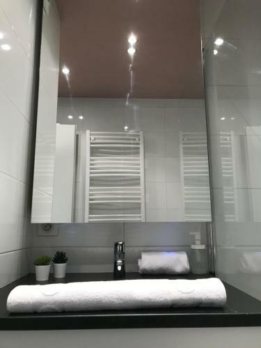 Apartamento Le Lys D'or - Cosy Et Proche Lac, Balcon Terrasse