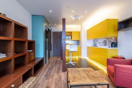 Apartment For Two People Facing The Lake