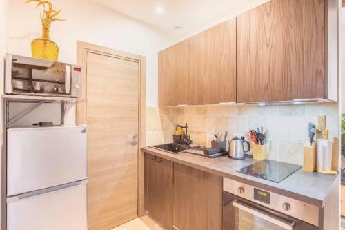 Apartment Near The Sea In Antibes