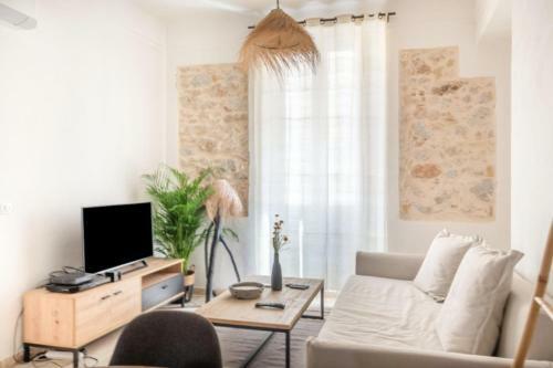 Apartment Near The Sea In Antibes