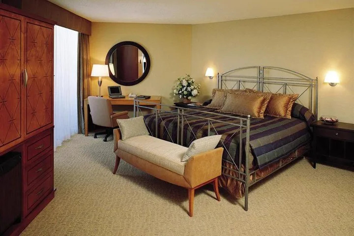 Courtland Grand Hotel, Trademark Collection By Wyndham Former Sheraton Atlanta