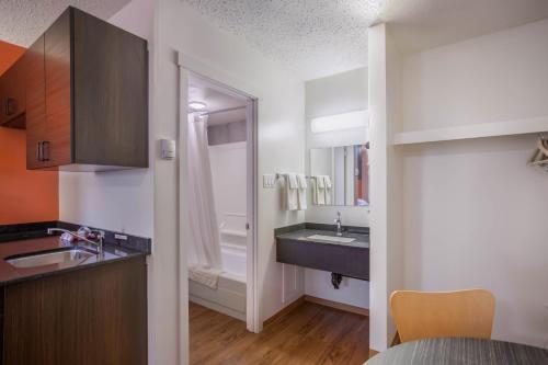 Motel Traveller's Inn Camrose