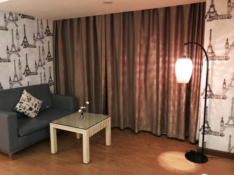 Queen Boutique Hotel
