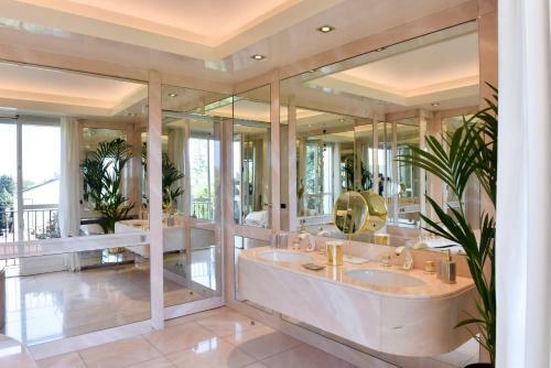 Hostal La Via Romana Boutique Guest House