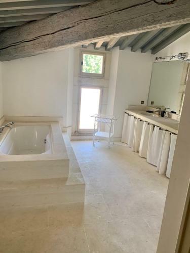 Mas Des B�casses Patio Jacuzzi