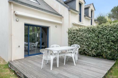 Maison Neuve Pour Quatre Personnes A Arzon