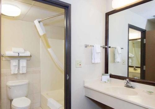 Hotel Americinn Lodge & Suites Peoria