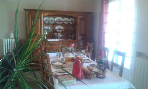 Hostal Maison Fleurie