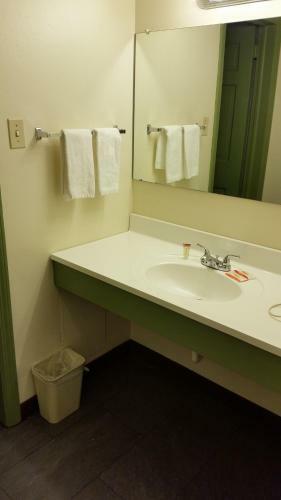 Hotel Red Carpet Inn Hanover